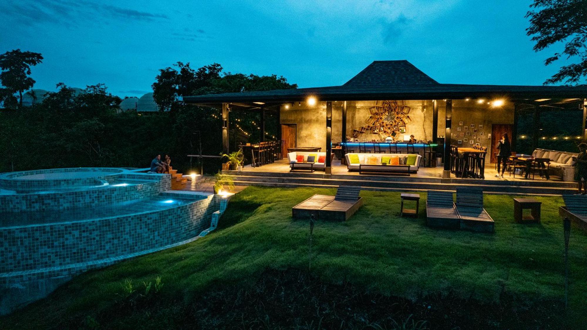 Alaya Yoga & Surf & Retreat Hotel
